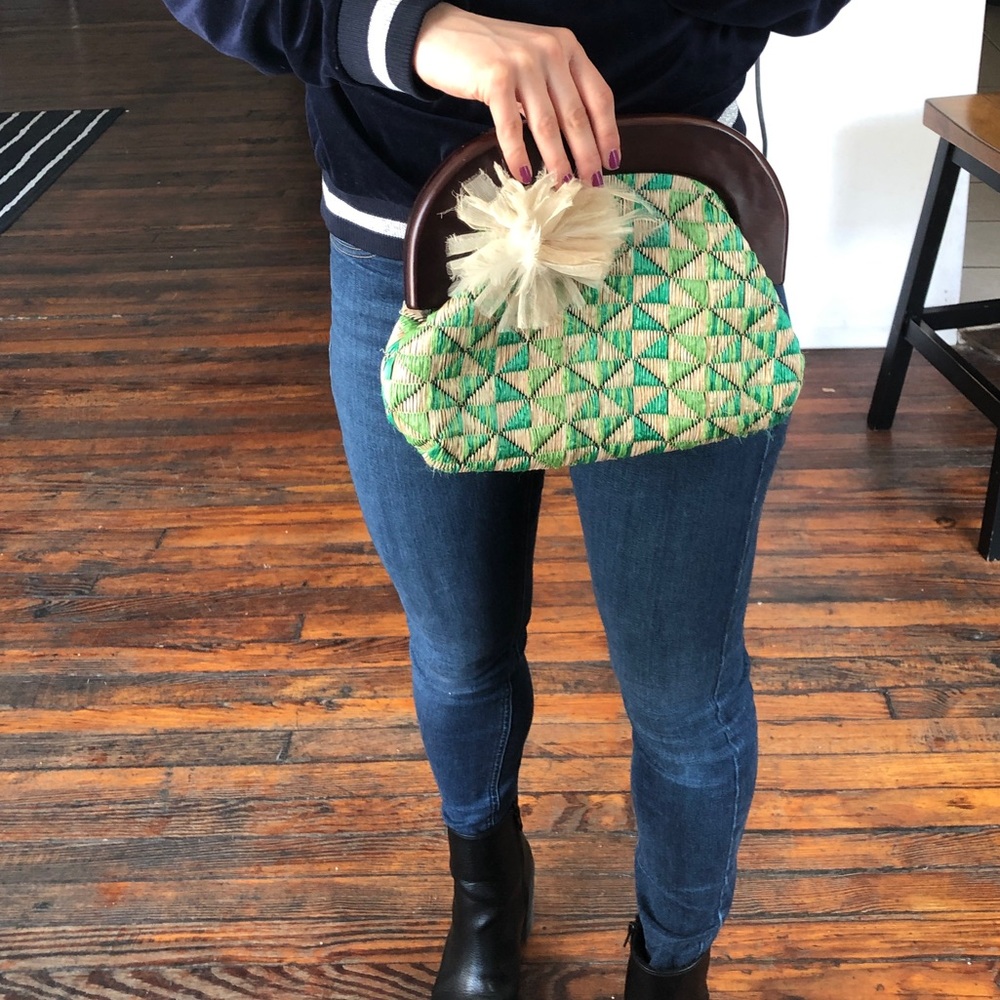 Green straw clutch
